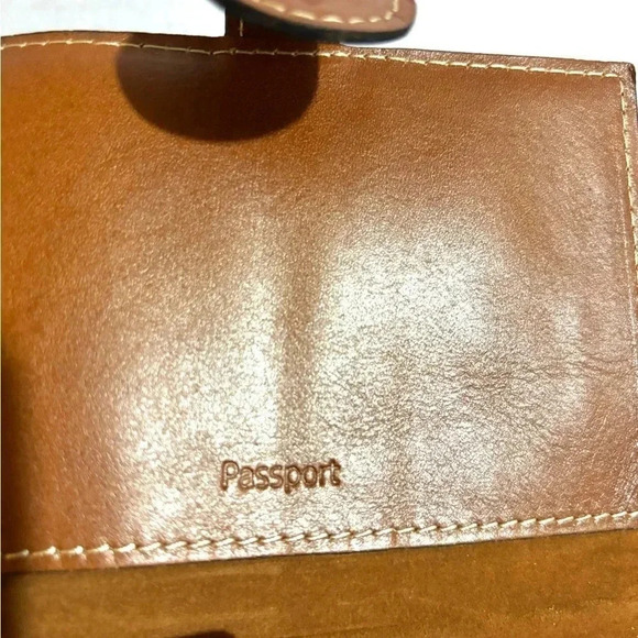 Patricia Nash multi print leather wallet - Picture 6 of 11